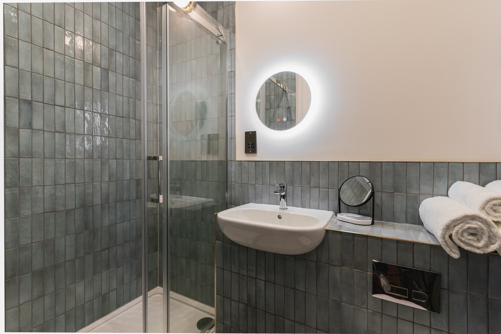 092301-155StMichaelsHill-YourApartment-9-1