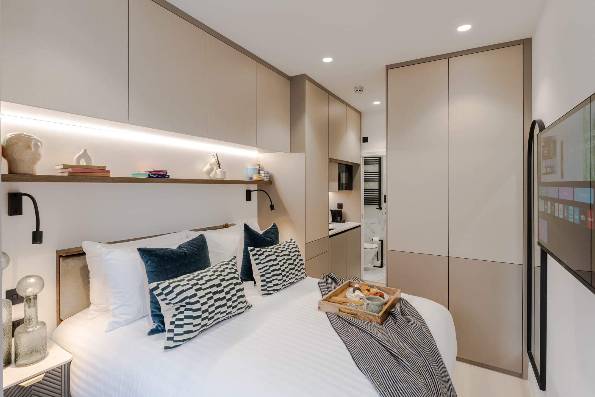 4-Kensington-Serviced-Apartments-Apartment-13