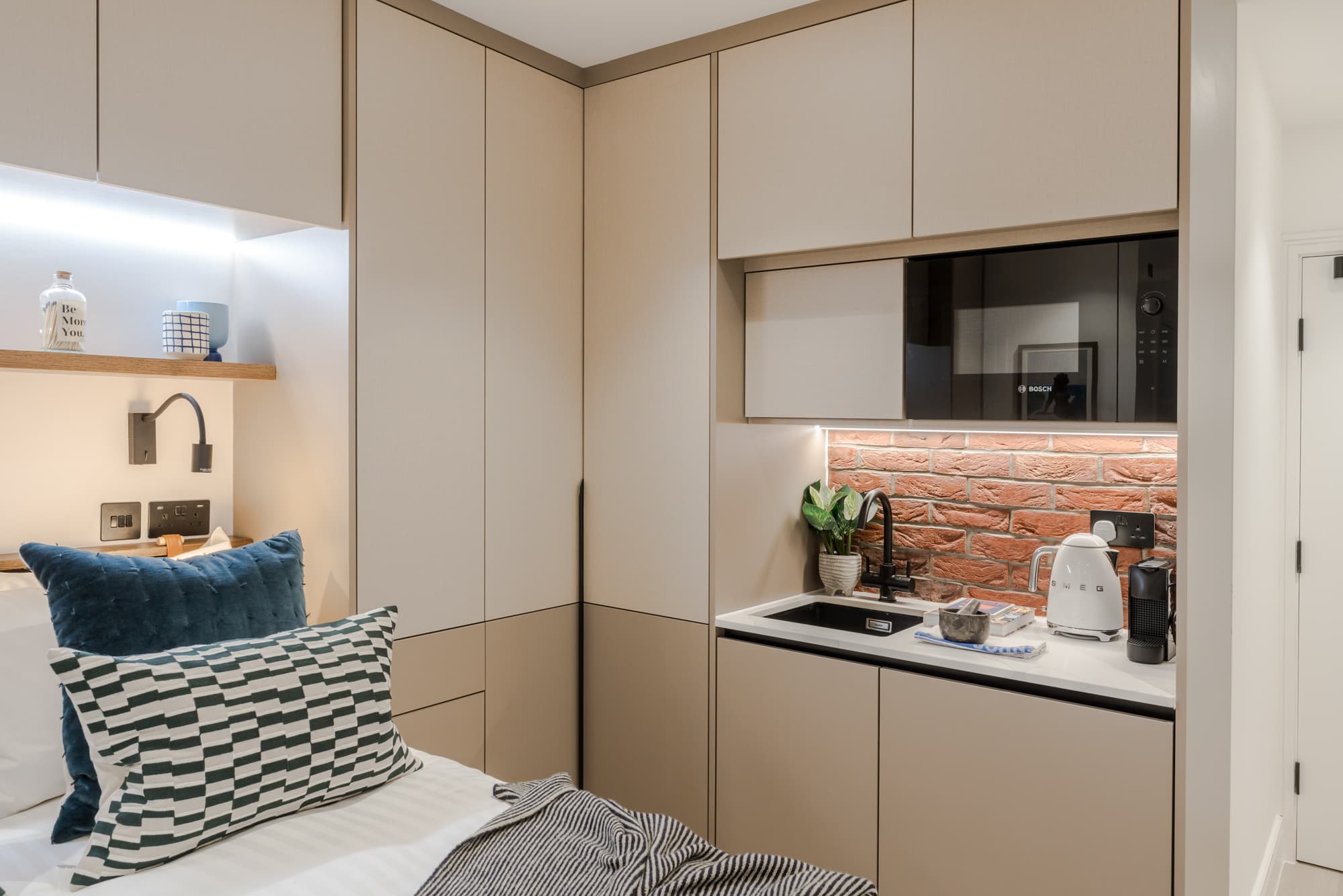 5-Kensington-Serviced-Apartments-Apartment-1