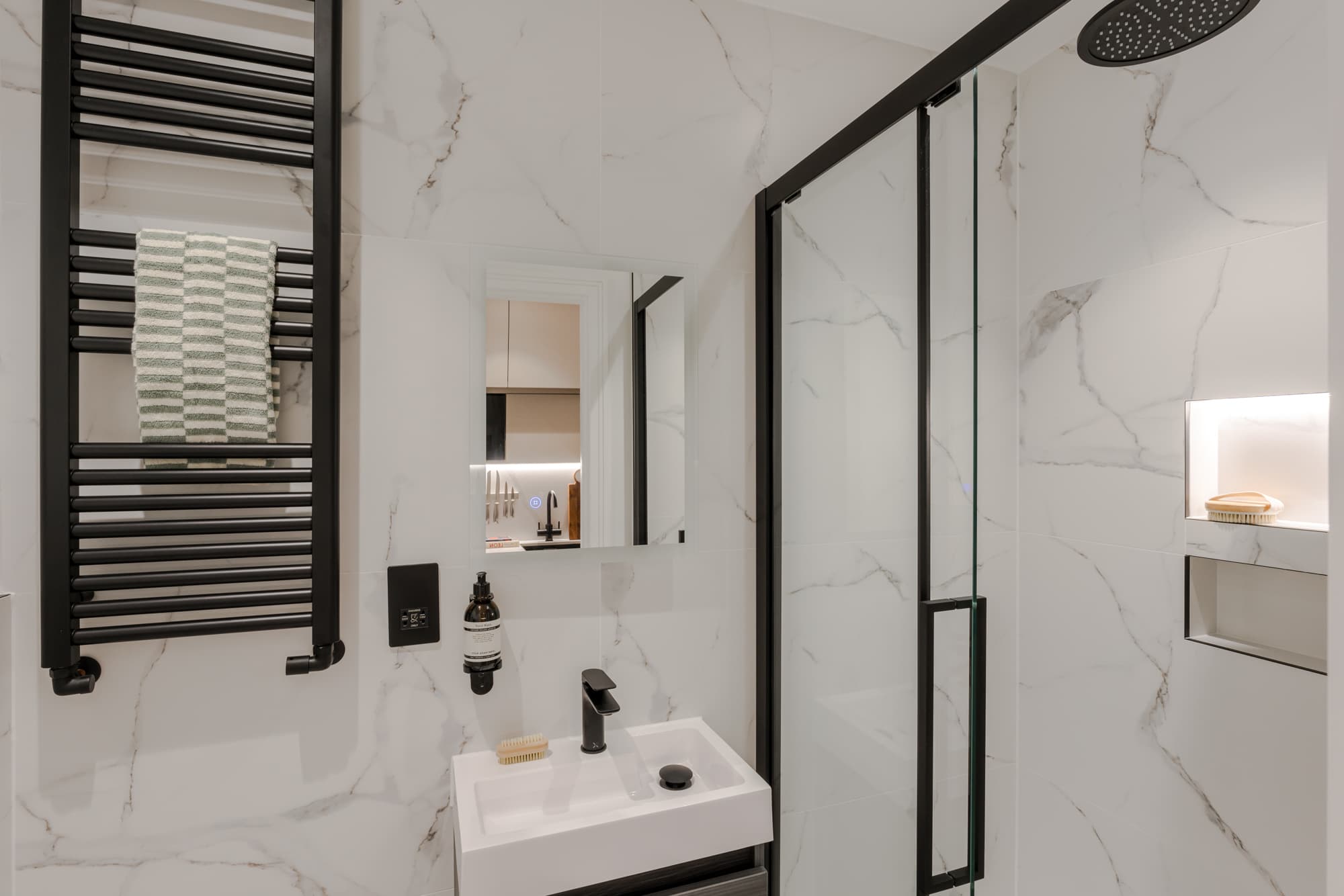 6-Kensington-Serviced-Apartments-Apartment-8