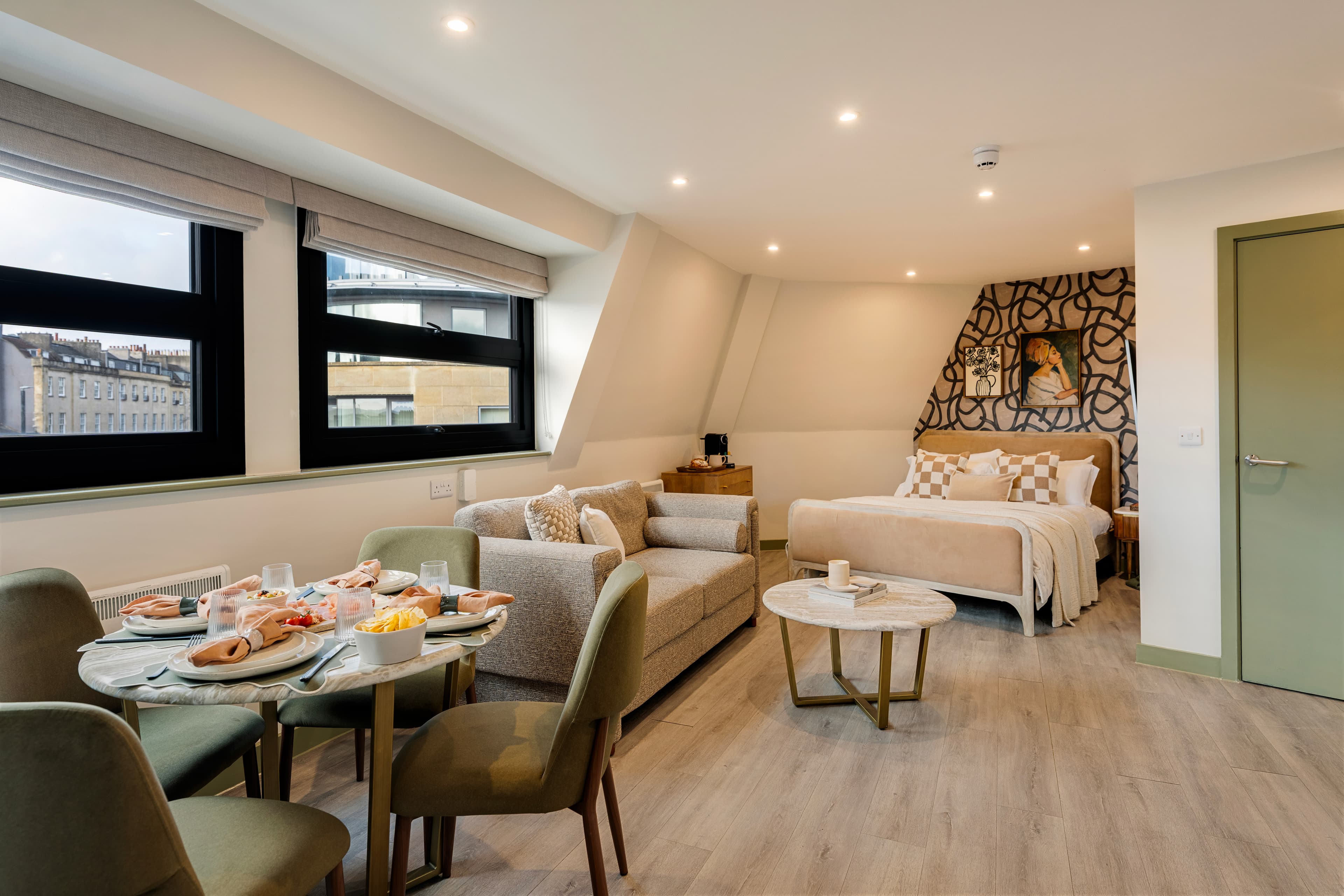 Clifton Village King Studio_58