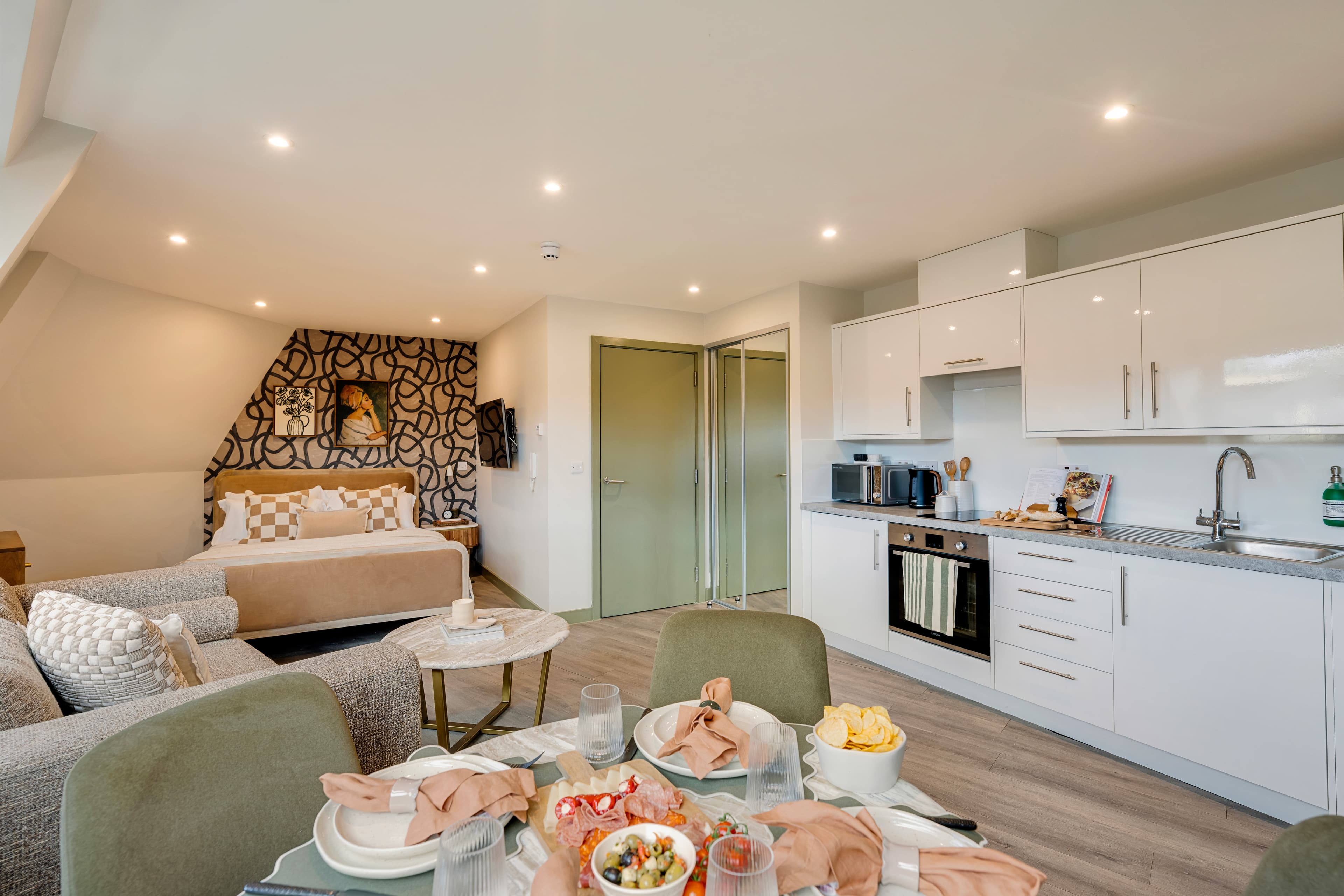 Clifton Village Serviced Apartments_56