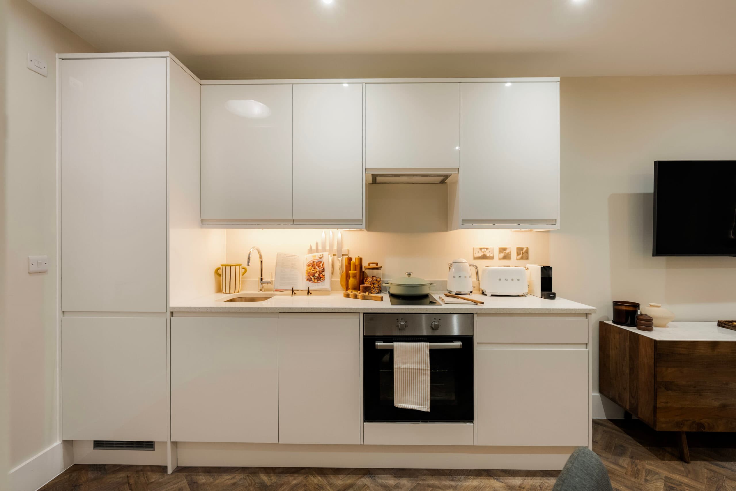 Clifton-Road-Serviced-Apartments-8-1-scaled