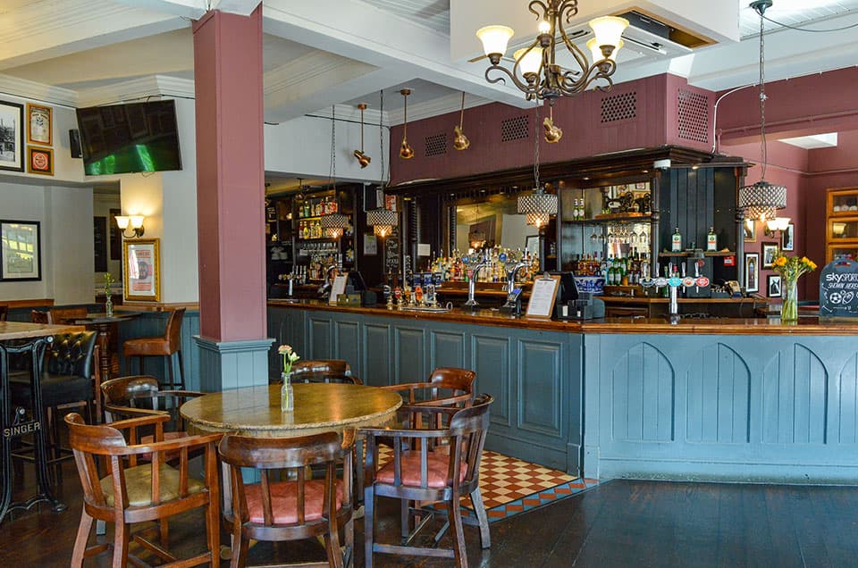 Drapers-Arms-Ealing-Broadway