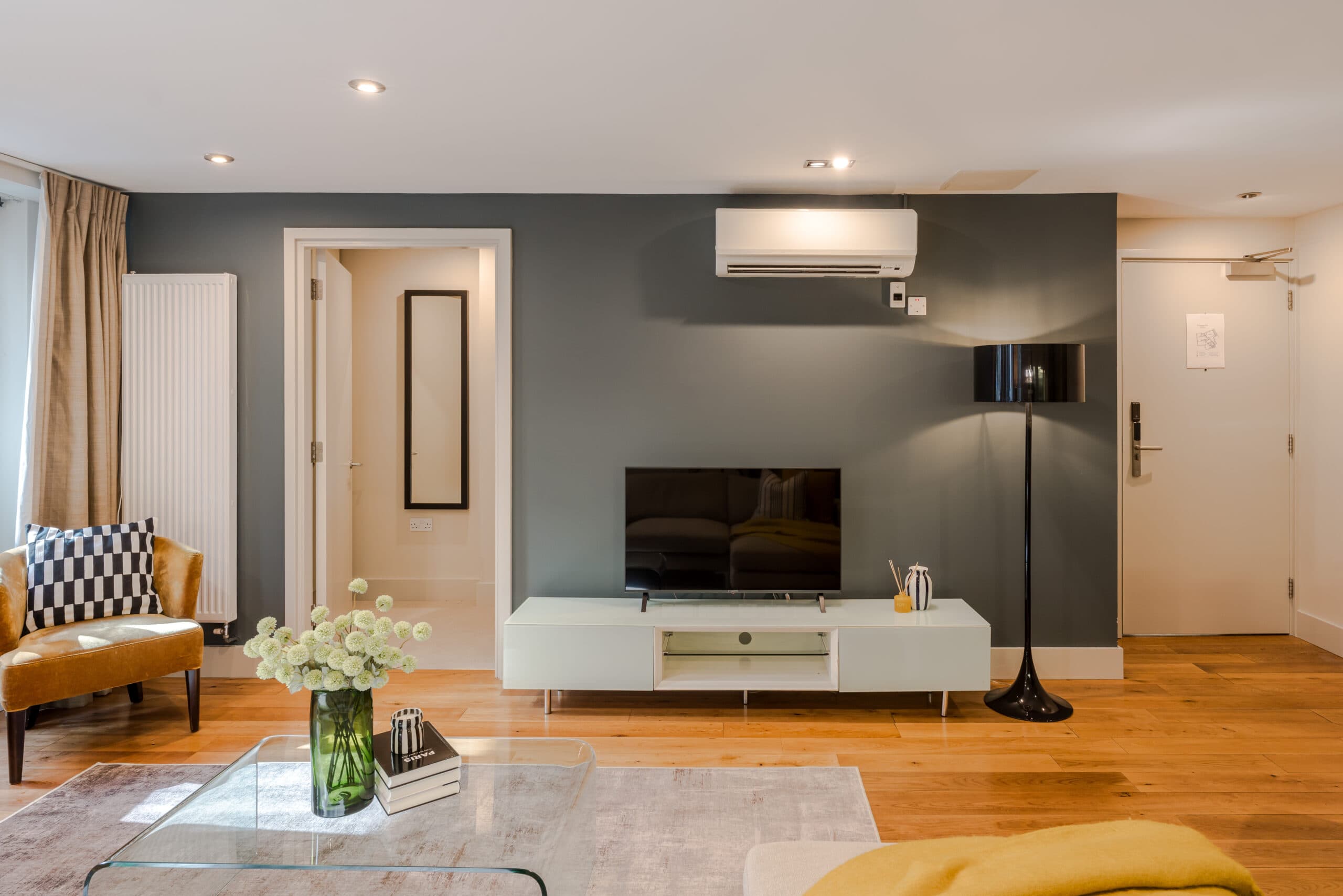 Flat-11-6-Tower-of-London-Serviced-Apartments-scaled