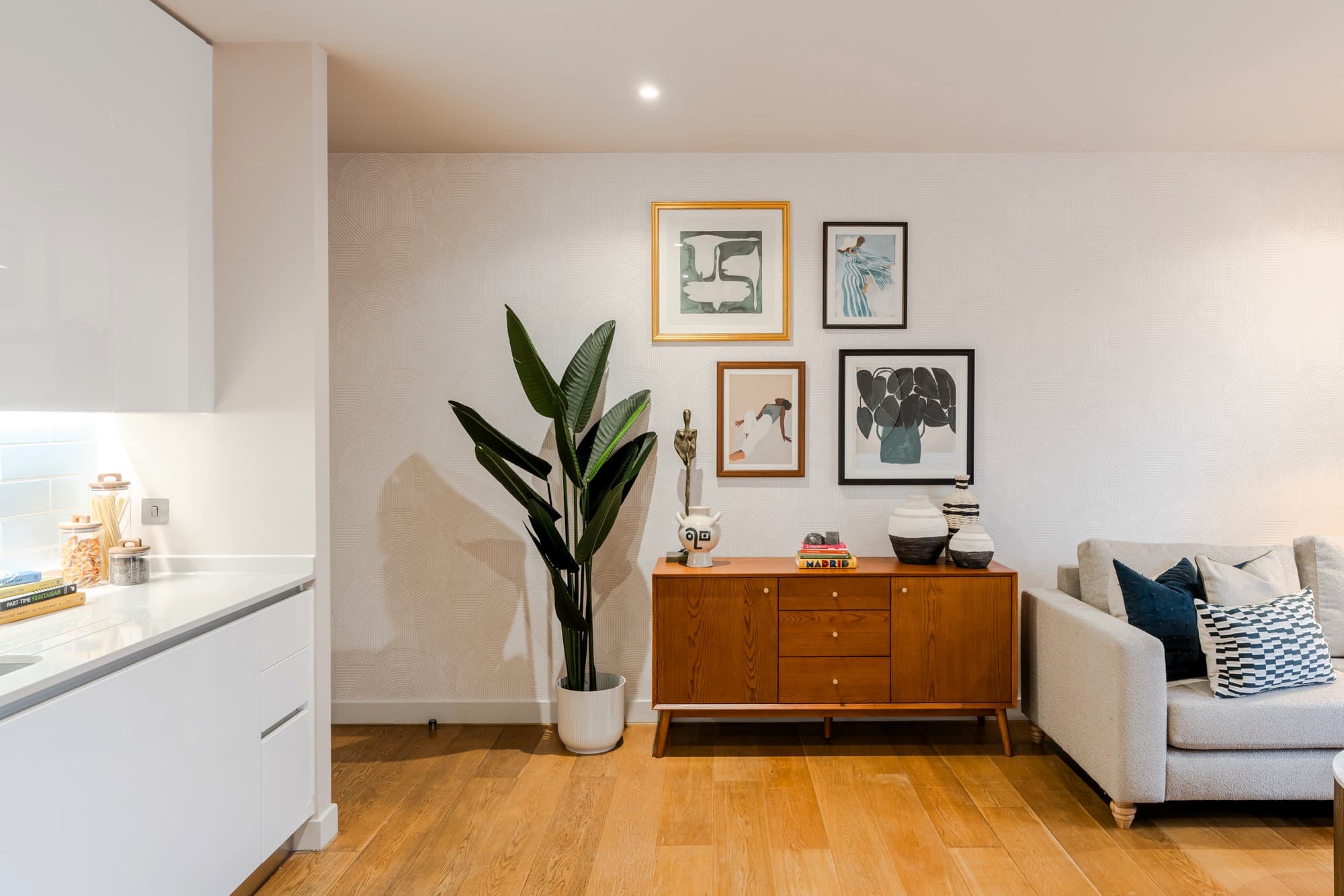 Kings-Cross-Serviced-Apartments-One-Bed-With-Balcony-9