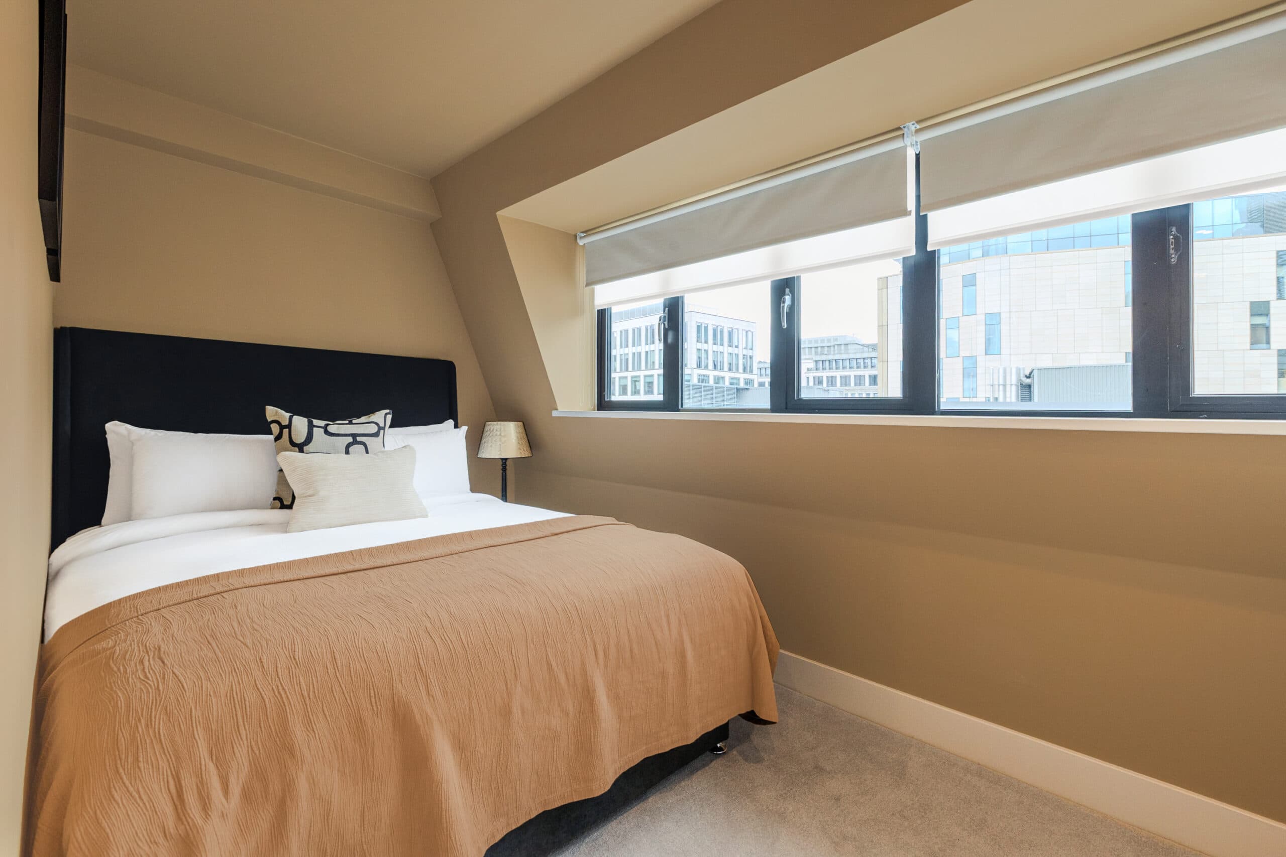 Monument-Serviced-Apartments-Penthouse-25-scaled