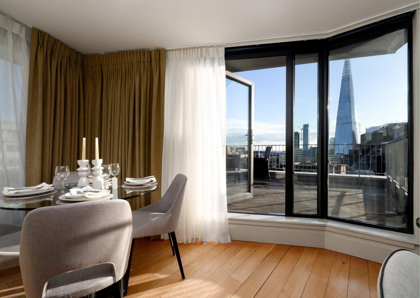 Penthouse Serviced Apartments with views in City of London