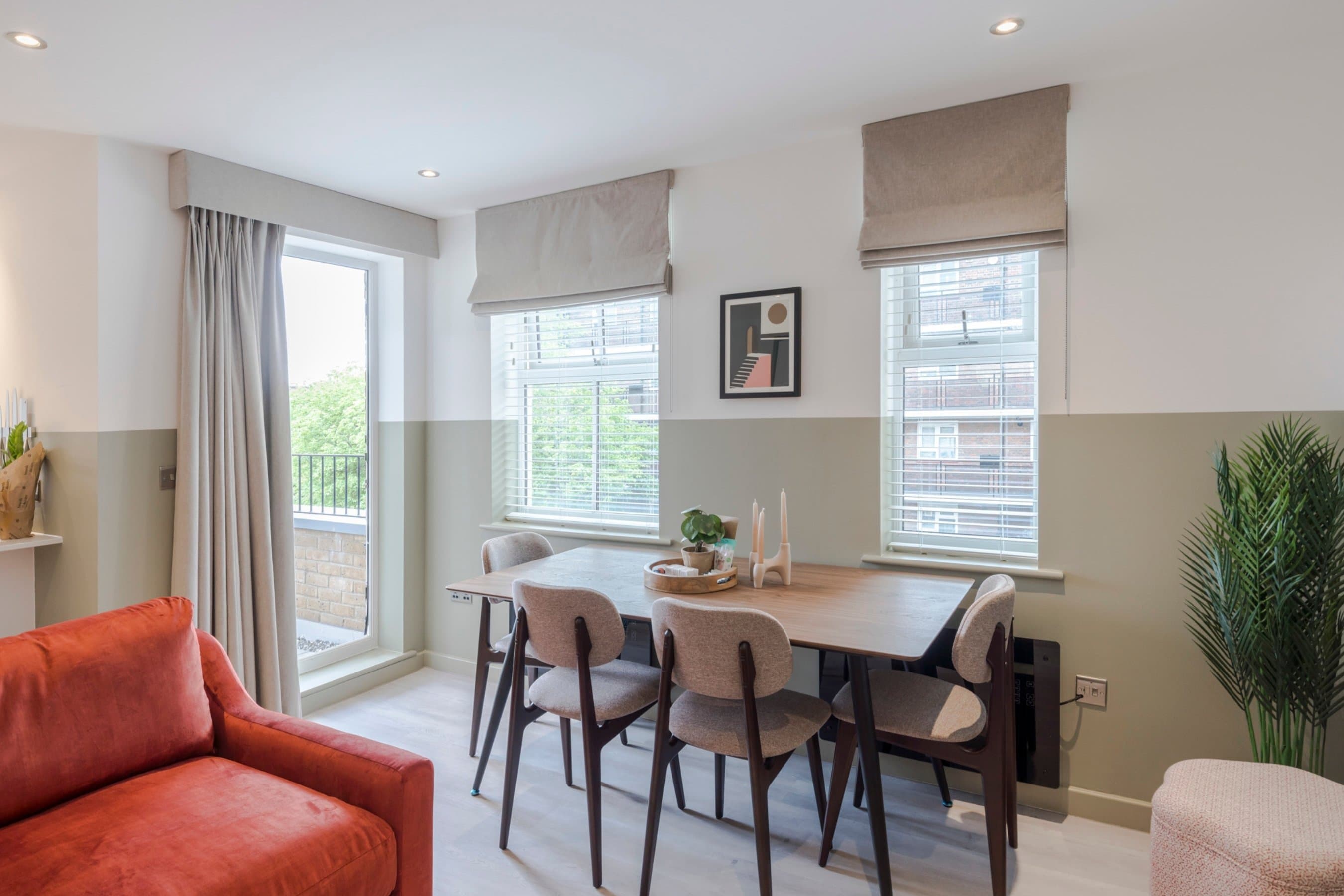 Serviced Apartments in Southwark with Dining Space