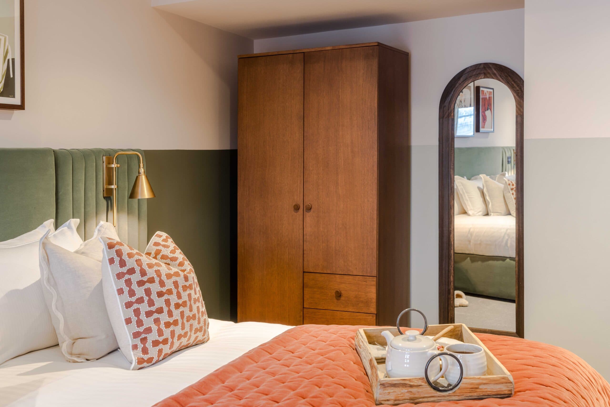 Serviced-Apartments-Wapping-Wharf-2-1-scaled