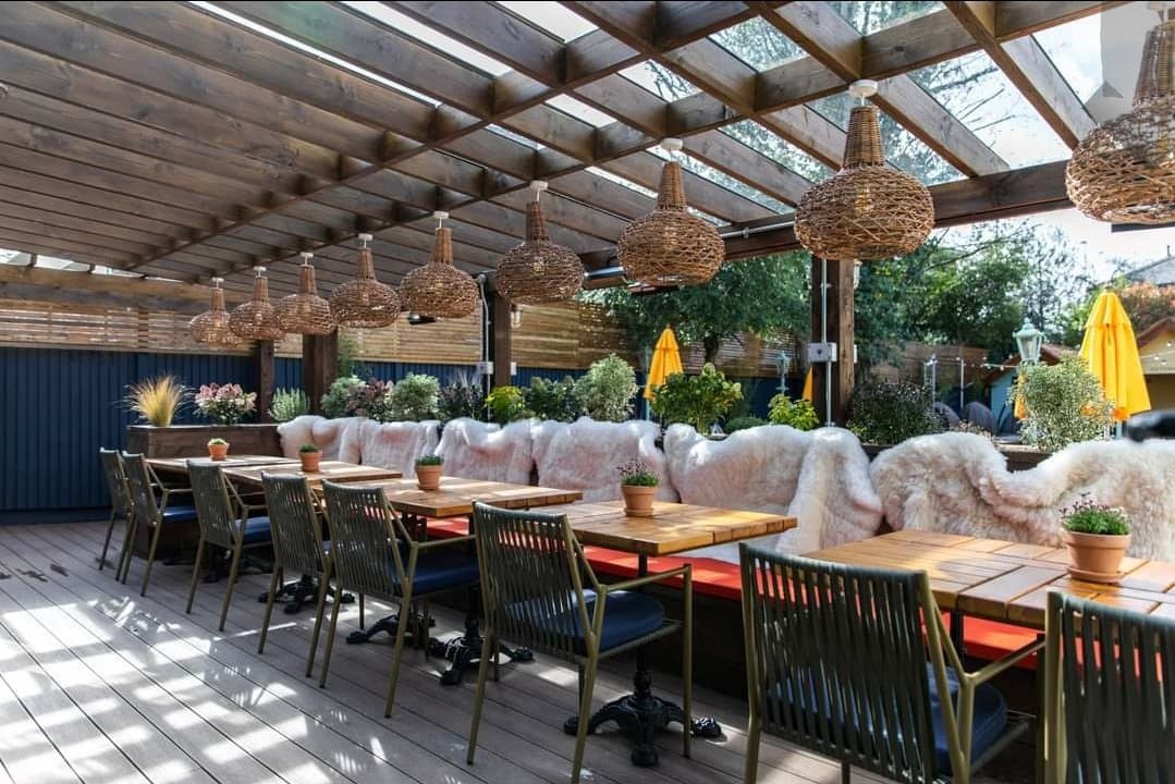 The-New-Inn-in-Ealing