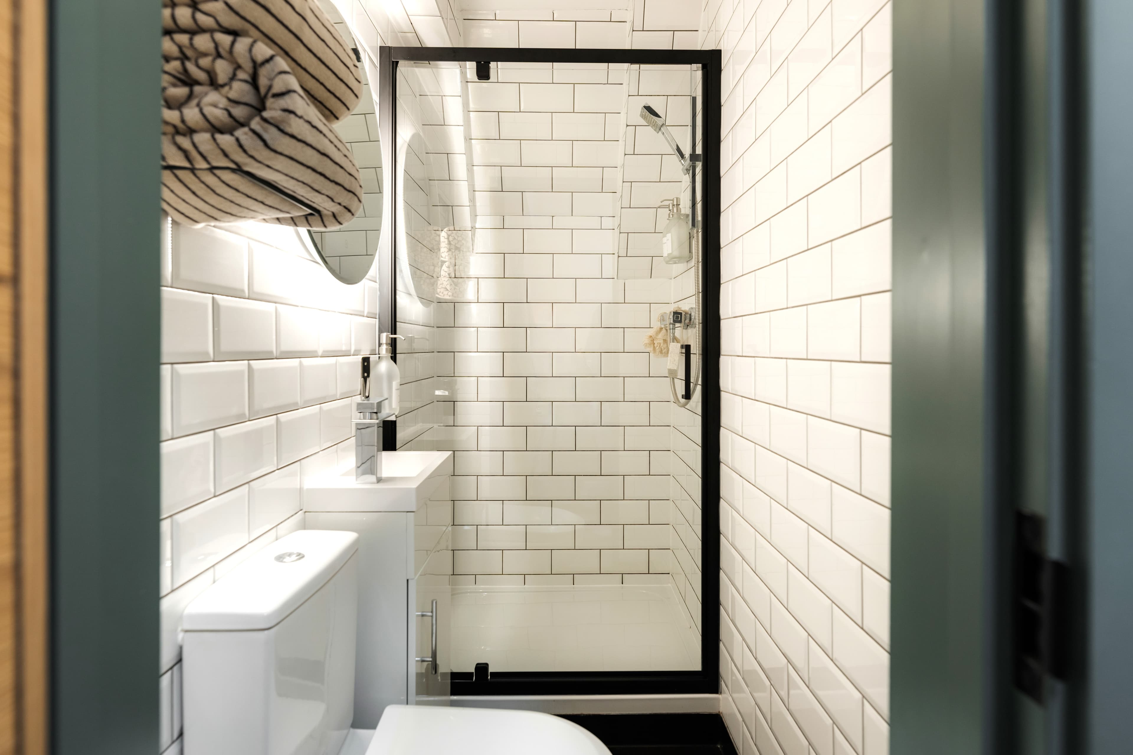 Tower Bridge Road Apartment Room8