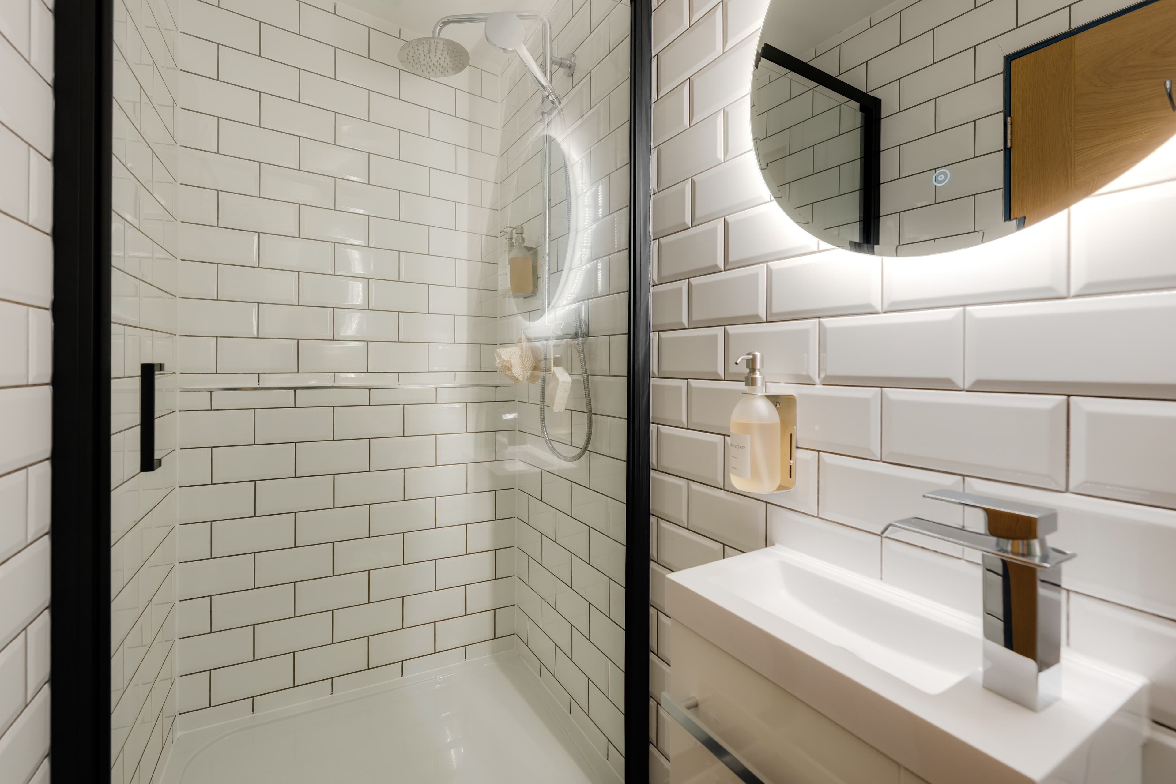 Tower Bridge Road Mezzanine Apartment19