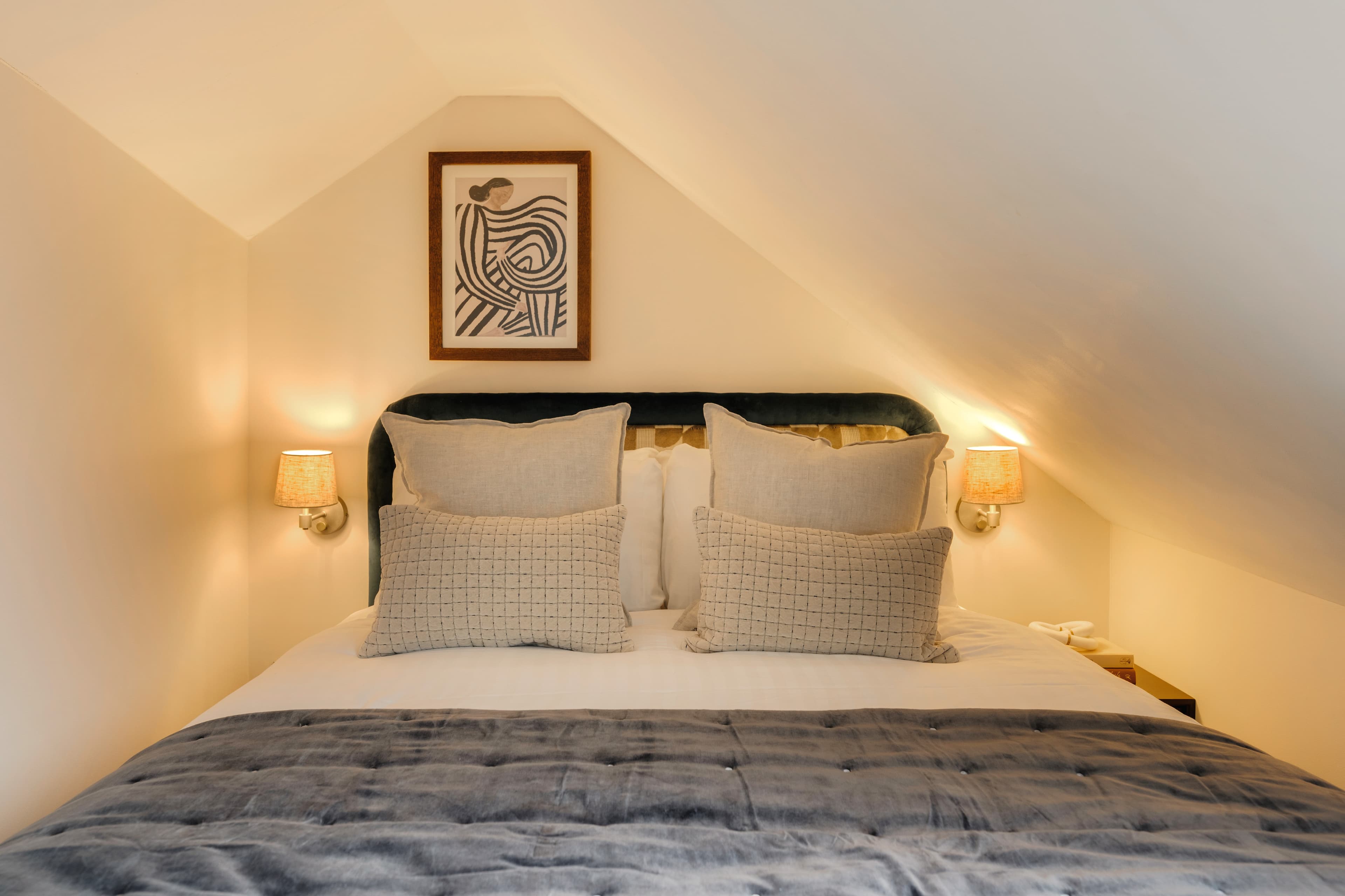 Tower Bridge Road Mezzanine Apartment334