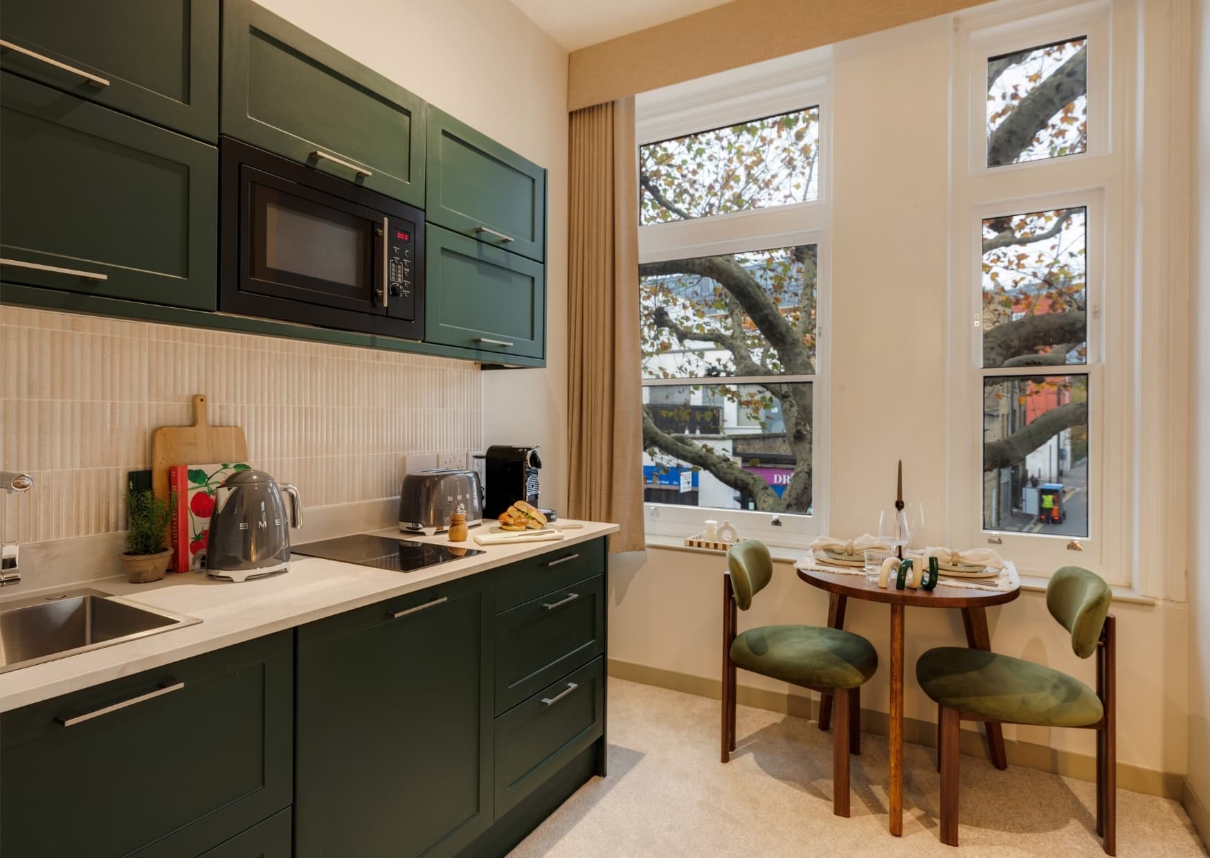 Tower Bridge Road Serviced Apartments with Kitchens