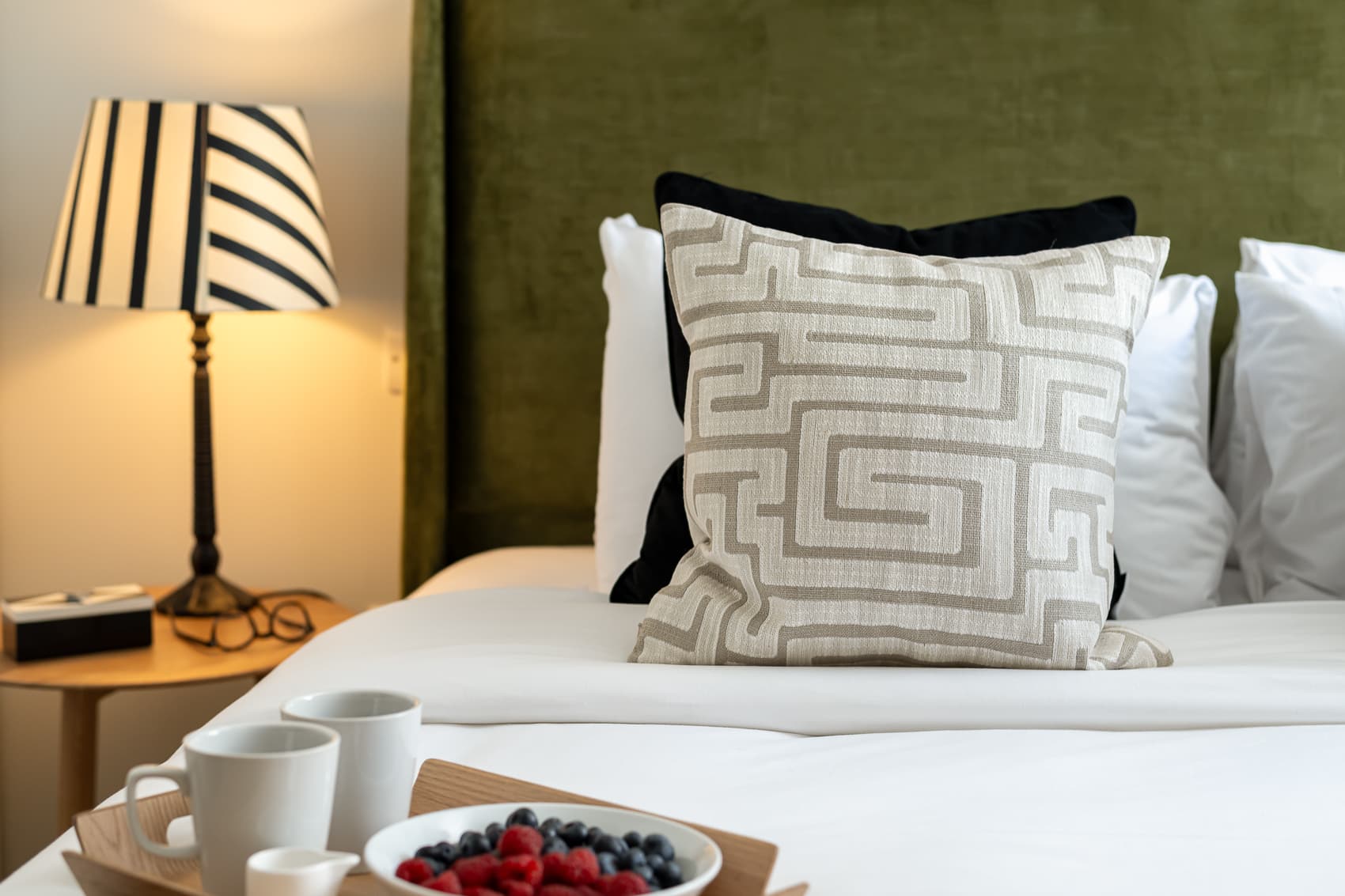 Your-Apartment-Liverpool-Street-1-Bedroom-Penthouse-11