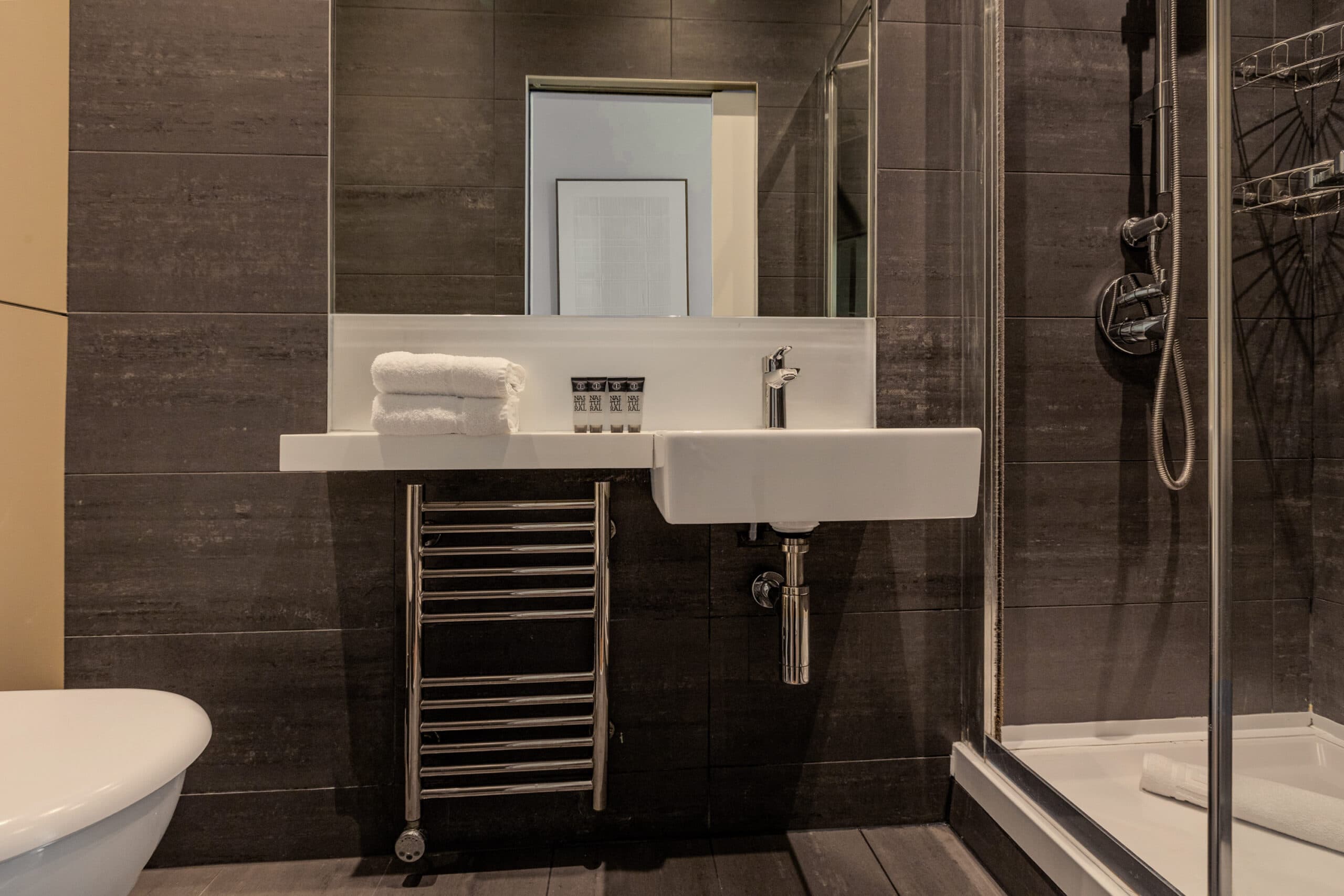 Your-Apartment-Liverpool-Street-Open-1-Bedroom-Apartment-11-scaled