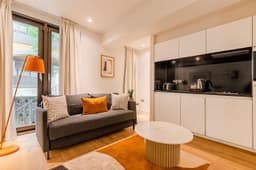 Your-Apartment-St-Pauls-Execuitive-1-Bedroom-Duplex-Apartment-1a-1-scaled