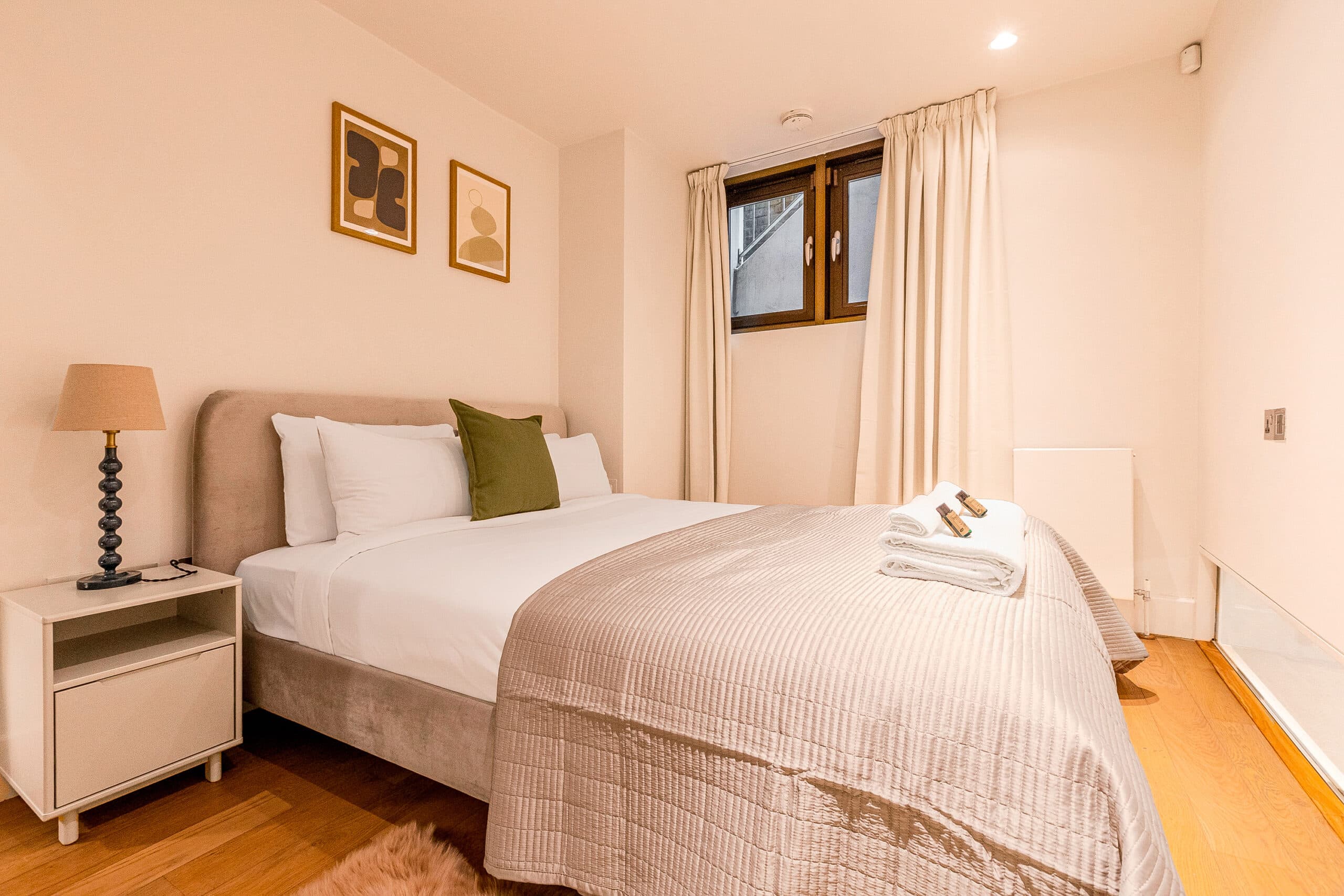 Your-Apartment-St-Pauls-Execuitive-1-Bedroom-Duplex-Apartment-1a-12-scaled