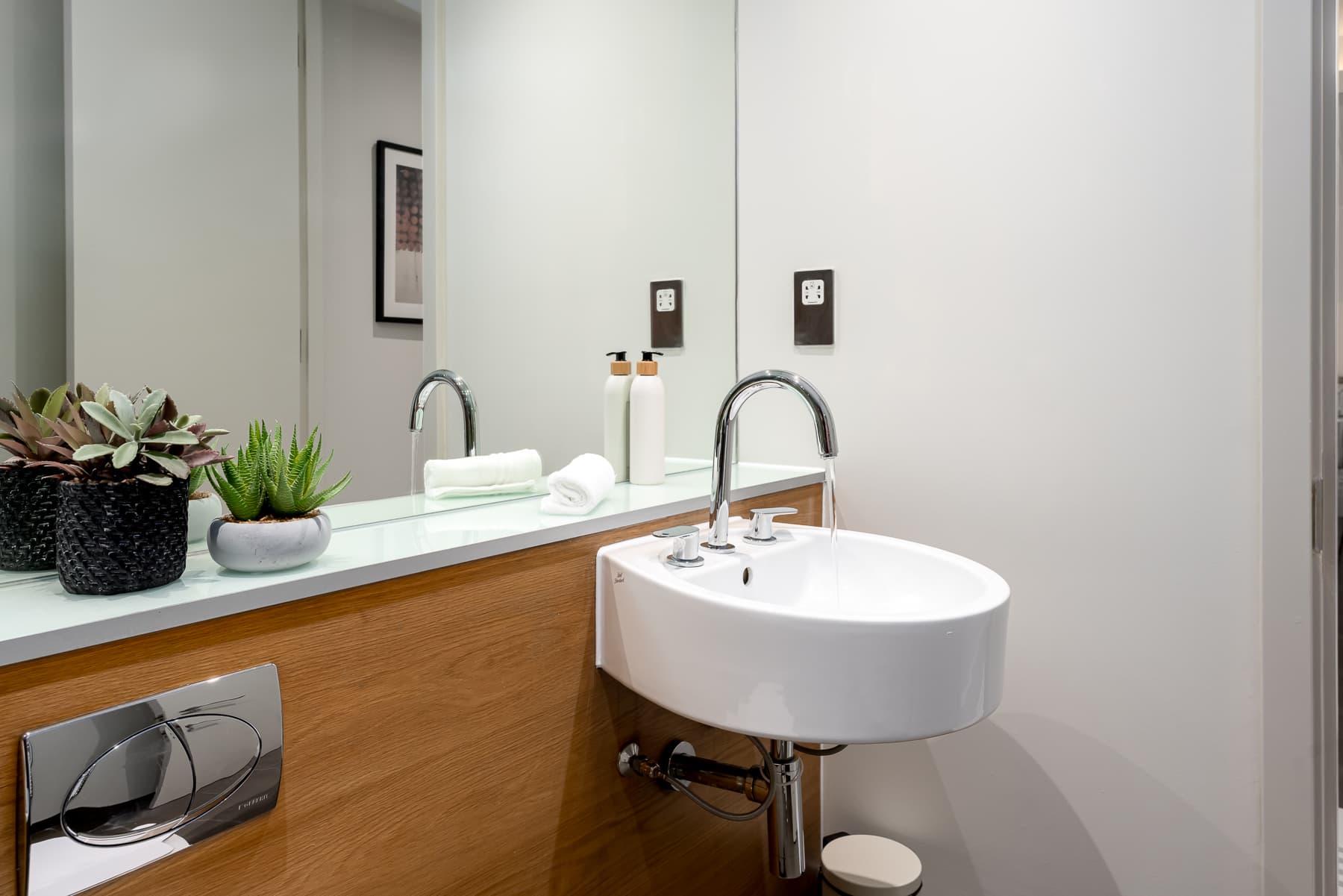 Your-Apartment-Tower-of-London-Executive-1-Bedroom-Apartment-Botolph-13